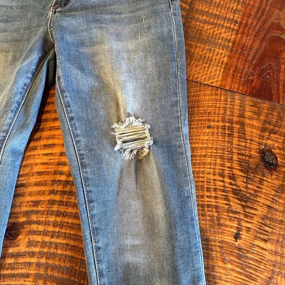 Insane One High Rise Distressed Jeans Size 11 - Picture 3 of 9